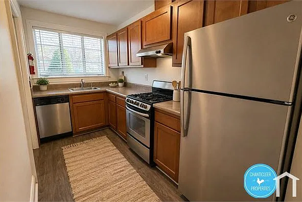 10 W 6th Ave — Photo 3