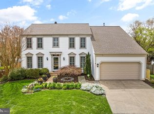 711 Chimney Ct NE, Leesburg, VA 20176