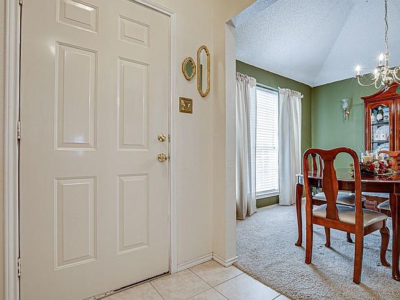 3rd image of 1517 Juniper Ln
