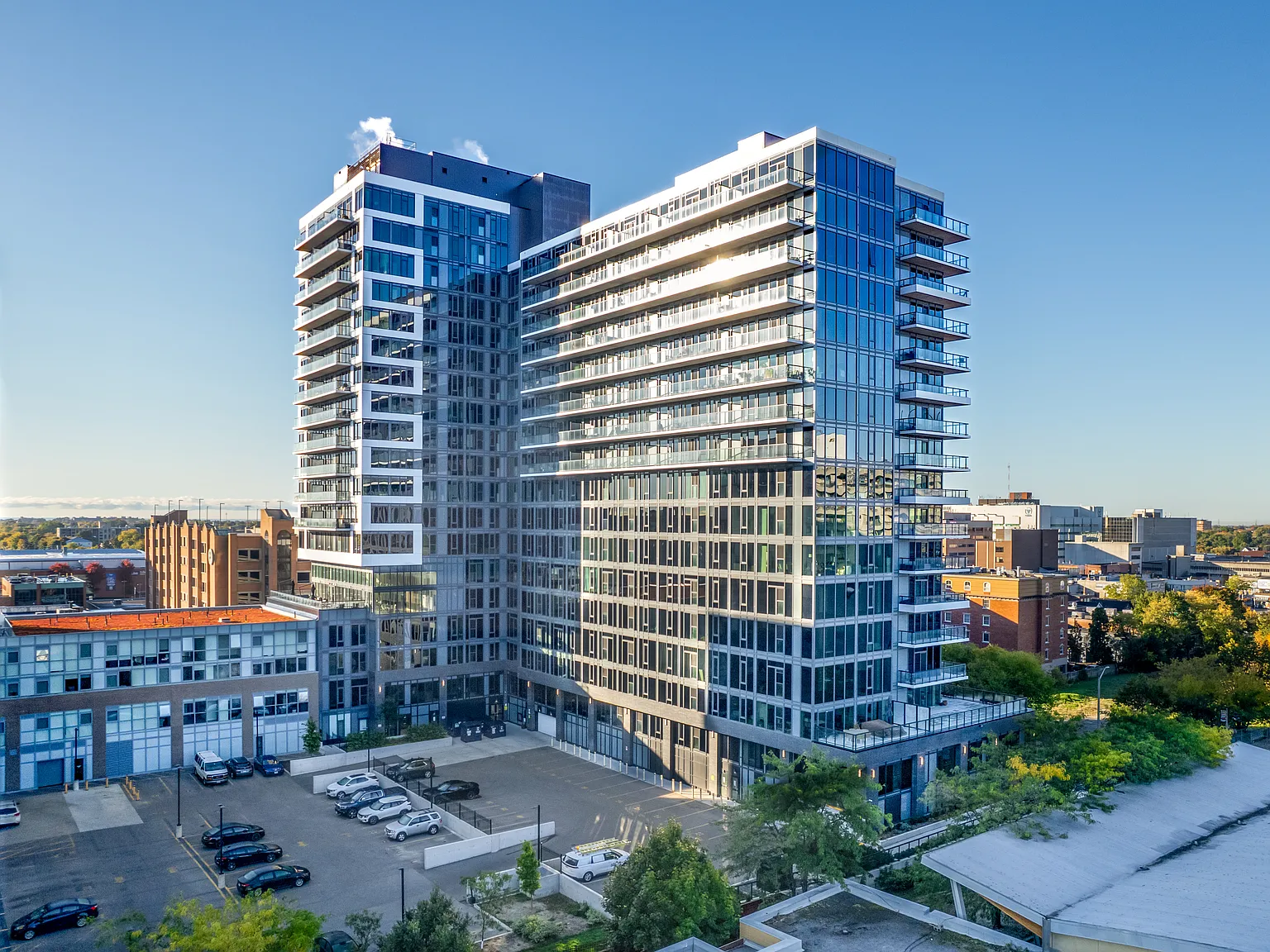 80 Bond St. E. — Photo 4