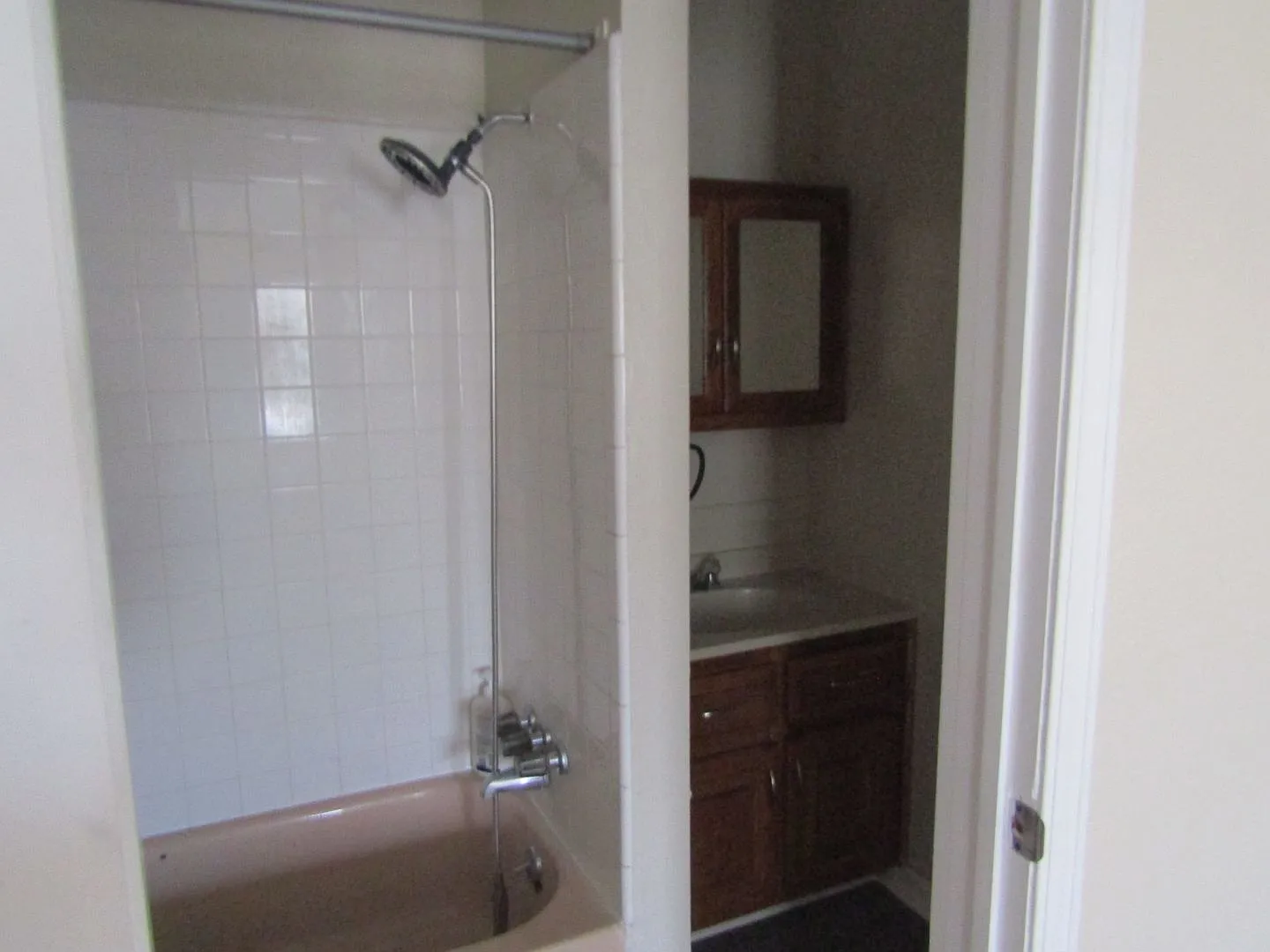 3 bedroom 2 bath home — Photo 4