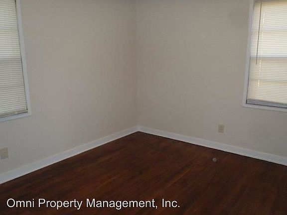 4th image of 4090 Meadow Dr