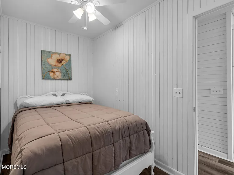 55 Beach Front — Photo 29