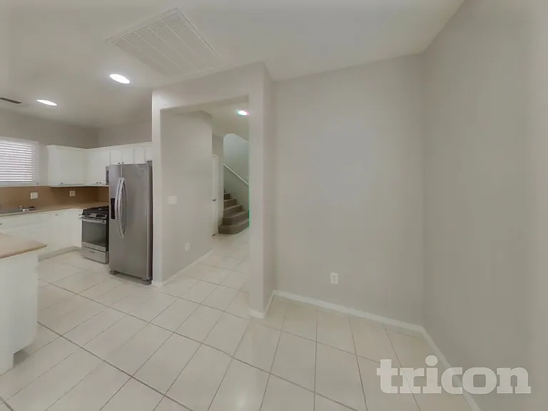 4432 Santa Clarita Ave — Photo 4