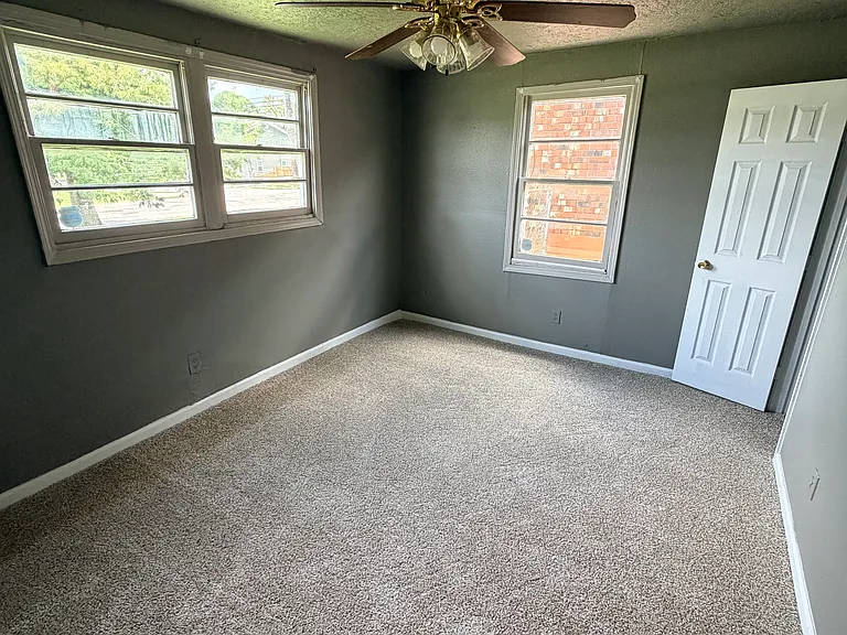 10714 Curran Rd — Photo 16
