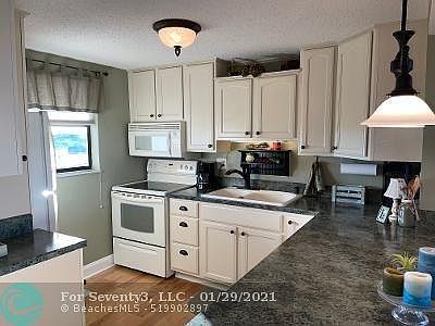 5th image of 2309 S Cypress Bend Dr #613