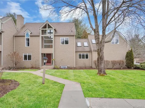 99 Timberwood Road #99, West Hartford, CT 06117