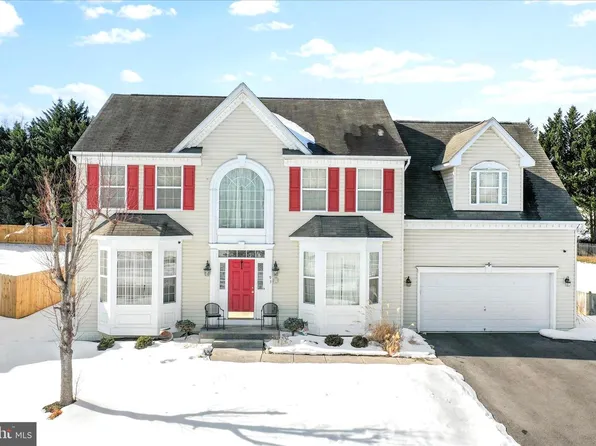 93 Kimberwicke Dr S, Charles Town, WV 25414