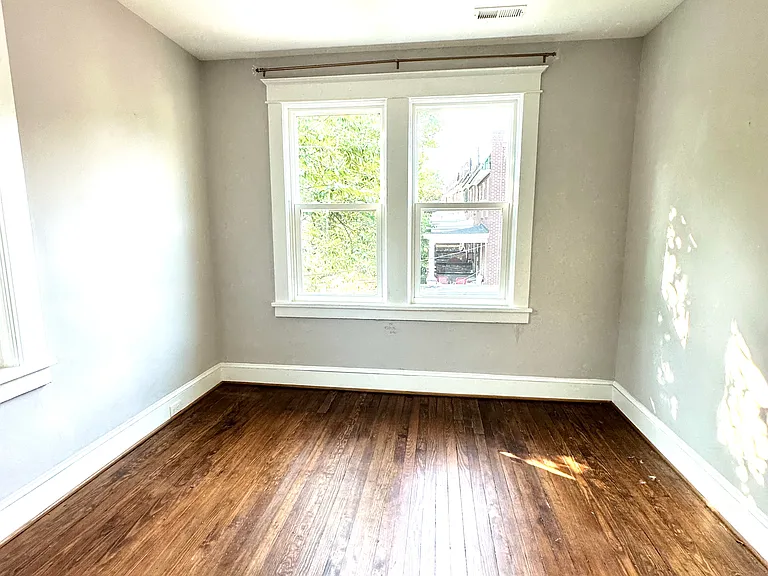 208 W 29th St — Photo 13