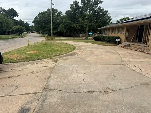 2401 NW Atlanta Ave — Photo 12