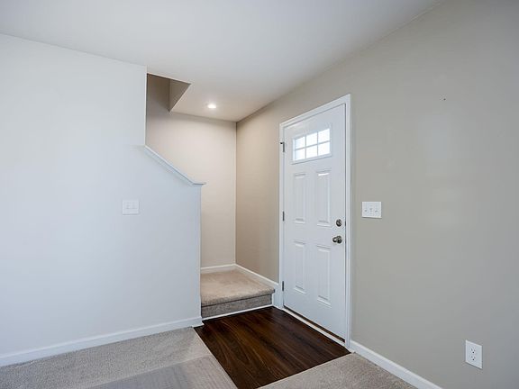 4th image of 173 Council Loop