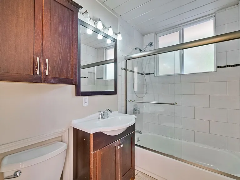 485 Emmons Dr — Photo 27