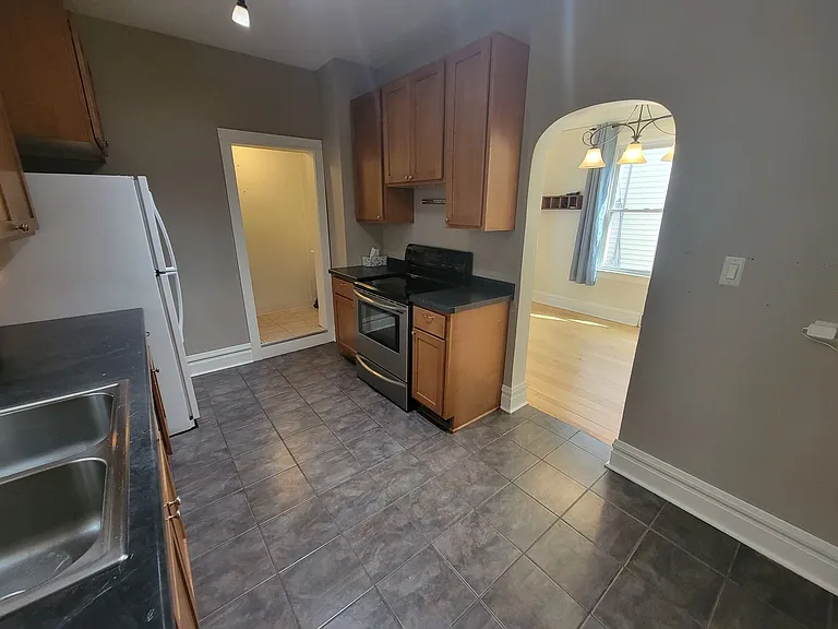 422 N 13th Ave E — Photo 7
