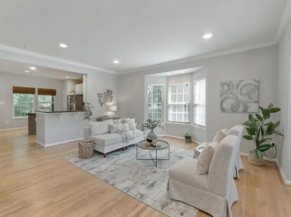 834 Rock Creek Rd, Charlottesville, VA 22903