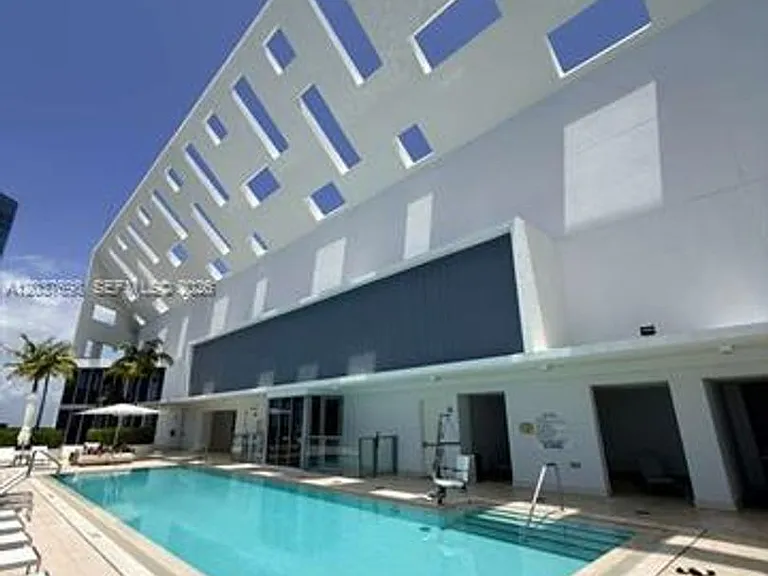 1300 Brickell Bay Dr #CU-1904 — Photo 24