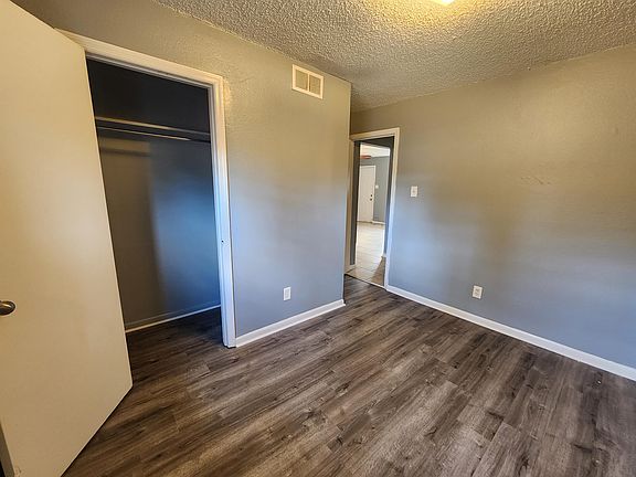 3rd image of 3518 Arapaho Trl APT 33