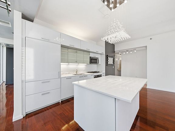3rd image of 550 N Saint Clair St APT 1204
