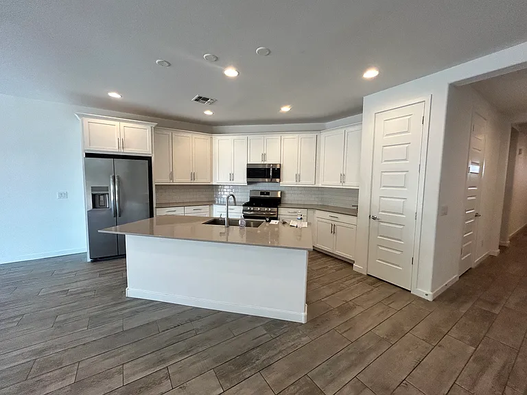 560 E Cactus Wren Dr — Photo 43