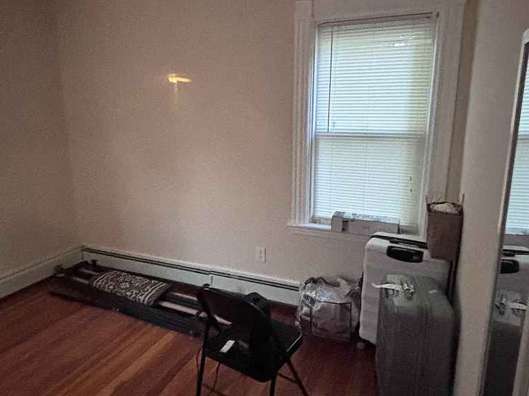 Lowell Ave — Photo 18