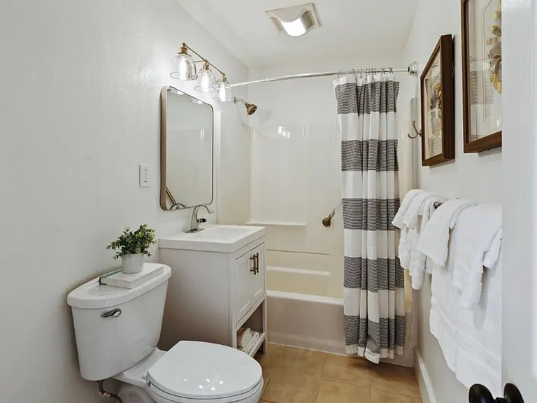 608 Peralta Ave — Photo 3