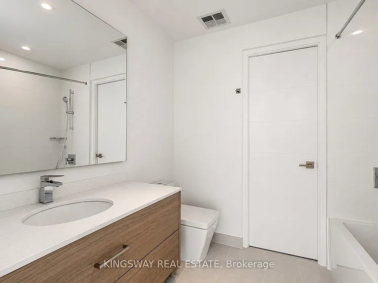 488 SW University Ave #5210 — Photo 4