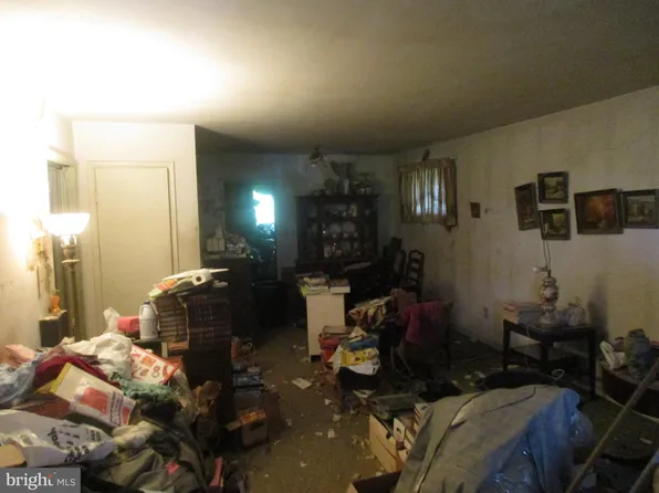 3420 Dayta Dr, Baltimore, MD 21207