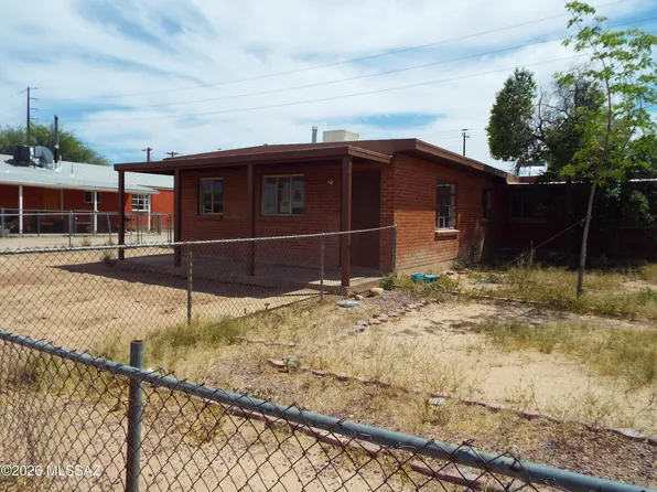 4552 E Douglas St, Tucson, AZ 85711