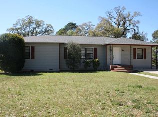 6644 Maple St, Milton, FL 32570