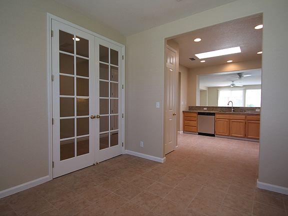 3rd image of 2232 Hampshire Dr