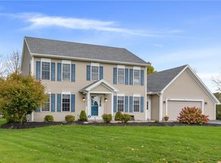 1409 Cherry Laurel Cir, Webster, NY 14580
