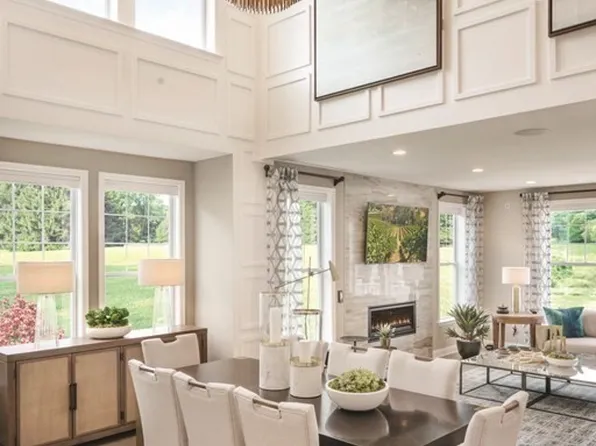 19 Plimpton Farm Rd #304, Millis, MA 02054