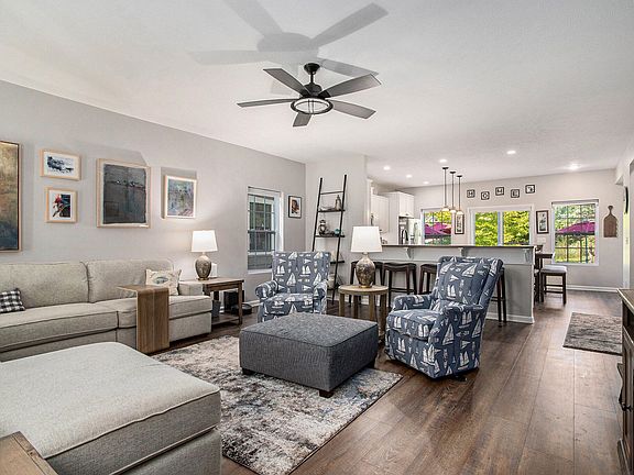 5th image of 645 Meadow Dr #135