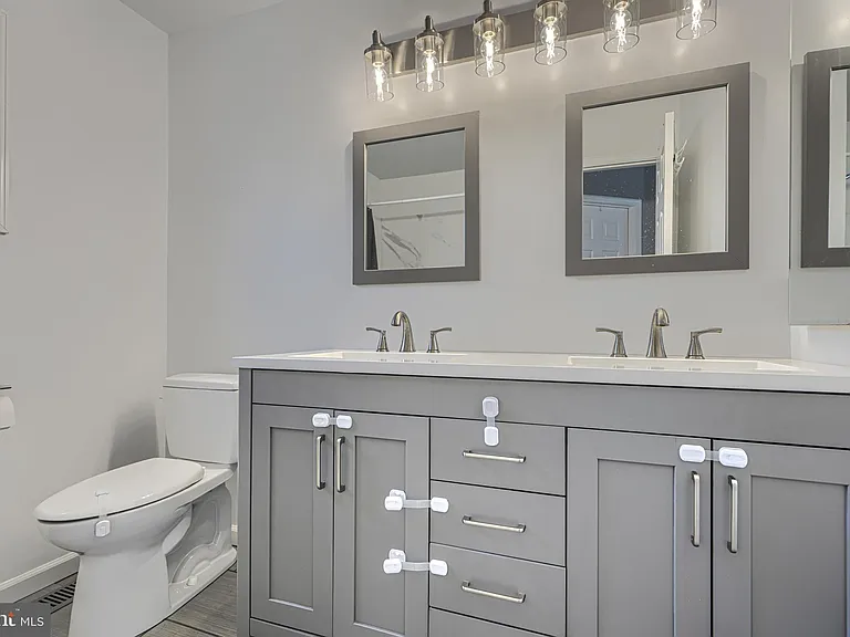 8301 Whitebark Ct — Photo 32