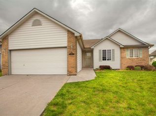 1921 S Stoneybrook St, Wichita, KS 67207