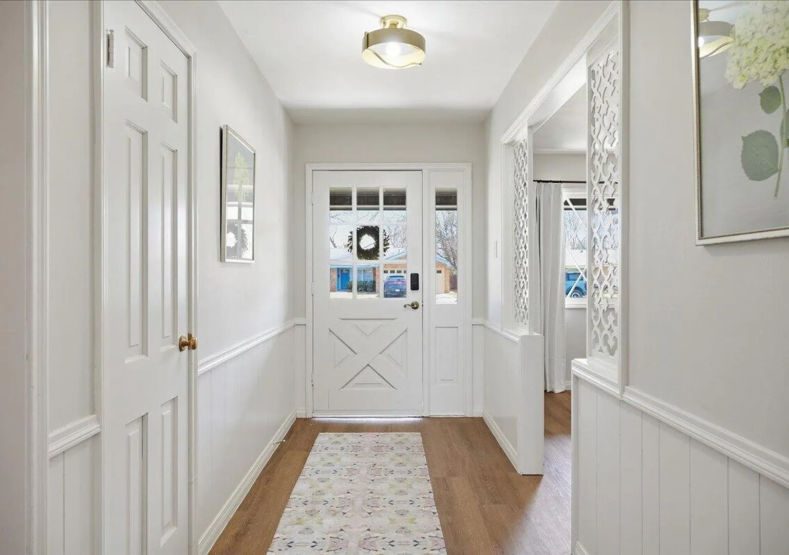 Charming one-of-a-kind 4 Bedroom Home — Photo 4