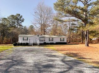 633 Powhatan Rd, Clayton, NC 27527
