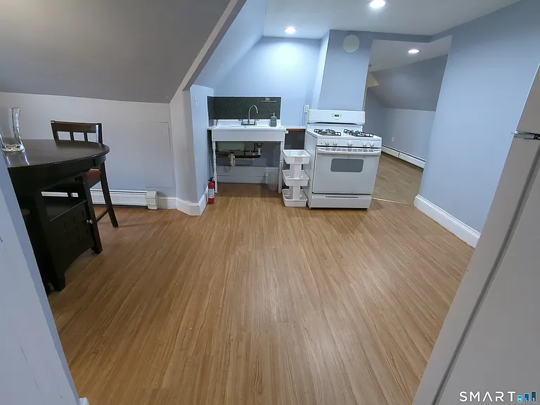 633 Arch St #3 — Photo 4