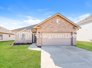 308 Pond Spring Dr, Huntsville, AL 35811