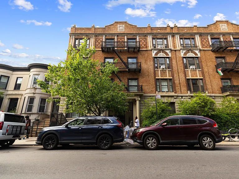 35 Clarkson Ave #4D — Photo 9
