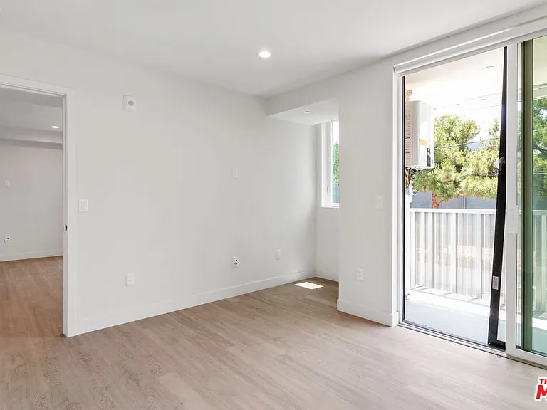 132 Rosemont Ave #201 — Photo 9