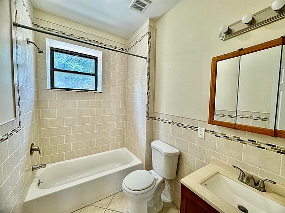2nd image of 687 Bergen Ave #2