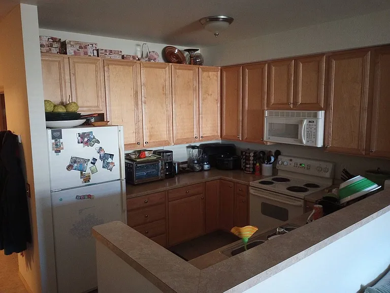 512 Darby Dr #205 — Photo 2