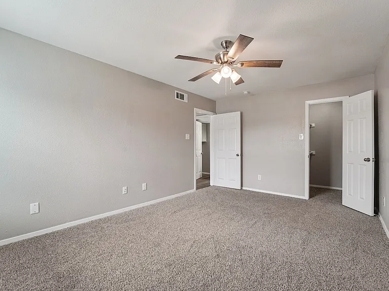 Crosby at Westchase Apartments — Photo 104