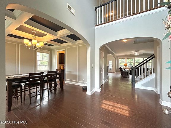3rd image of 424 Wolfe Lane