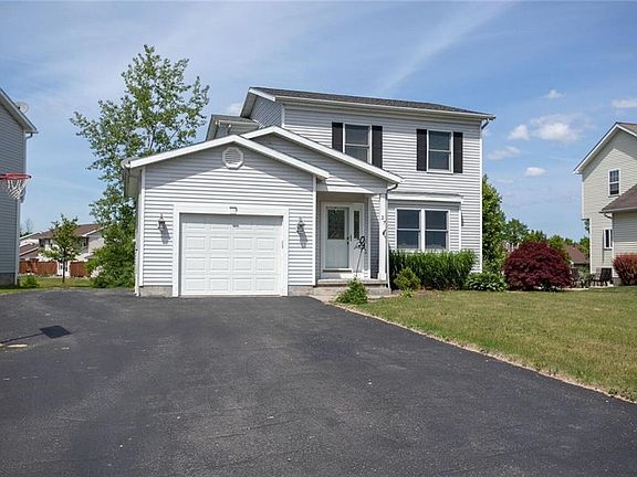 3rd image of 27 Cornflower Dr