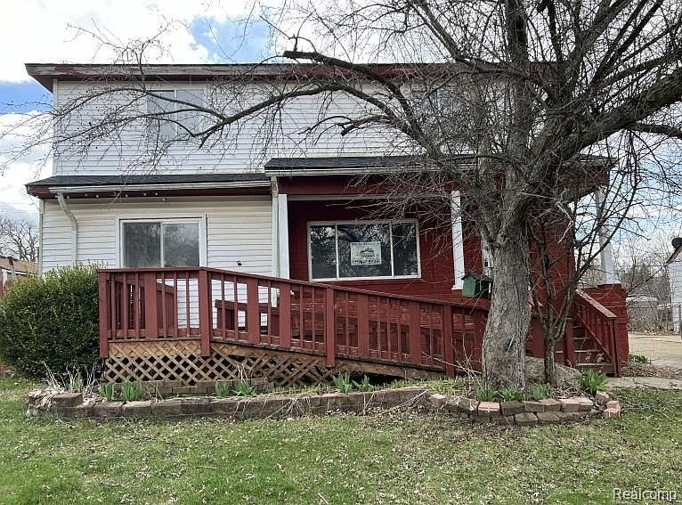 1st image of 151 W Sheffield Ave