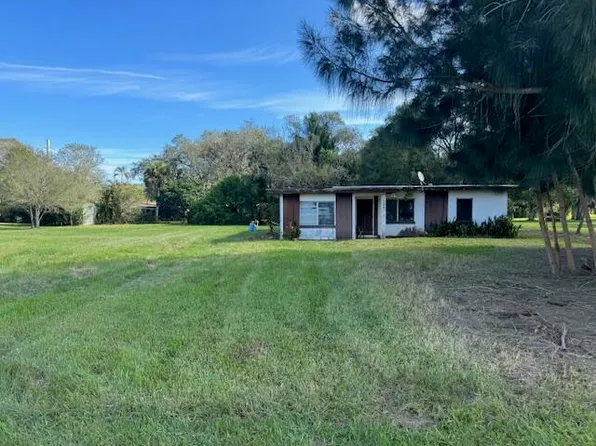 4560 Oleander Avenue, Fort Pierce, FL 34982