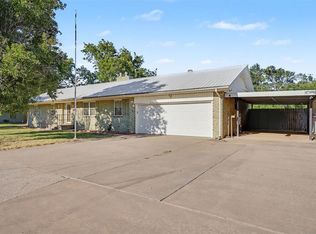 992 Hughes Ave, Blair, OK 73526