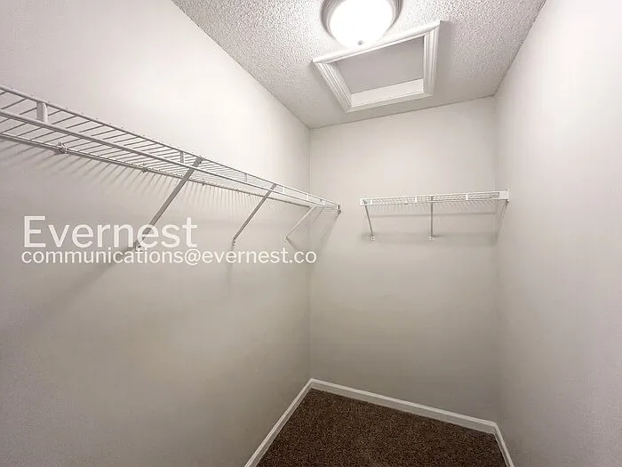 10721 Ridgefield Dr — Photo 16