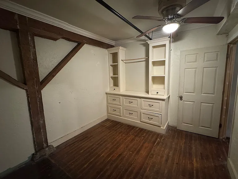 406 N Madison St — Photo 7